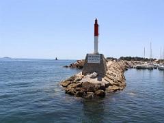 183 D33 ILE DE BENDOR_000068